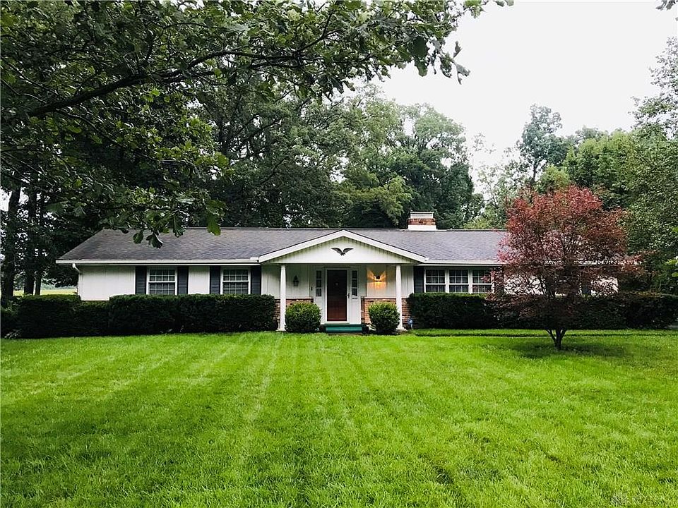 2nd image of 2680 Lindair Dr