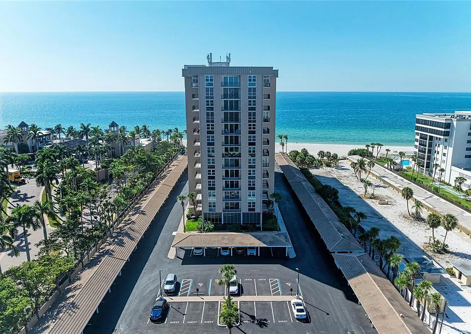 1212 Benjamin Franklin Dr #208