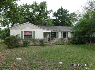 1318 Chamberlain St, Irving, TX 75060