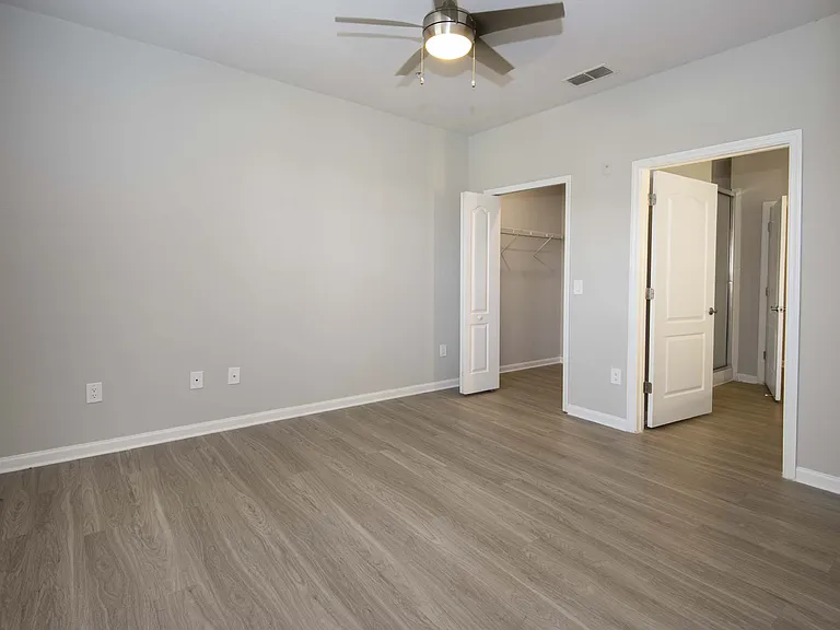 Victoria Place — Photo 115