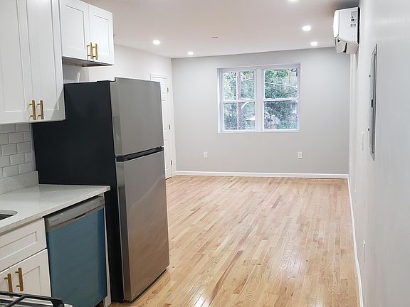 3rd image of 5939 N Warnock St Floor 2