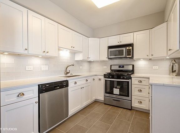 5th image of 7041 W Touhy Ave APT 602