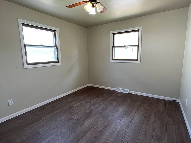 1212 E Sylvan Ave. — Photo 5