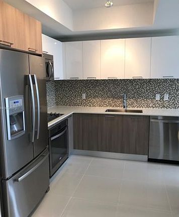 3rd image of 5300 Paseo Dr #701