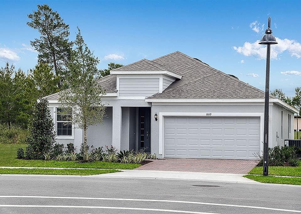 1st image of 809 Lady Bird Ln