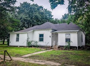 531 E Elm St, Moundville, MO 64771