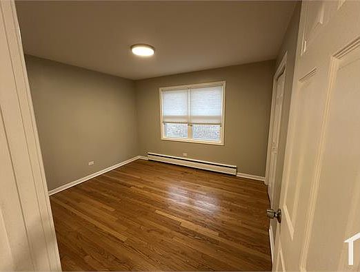 4th image of 7241 W Belmont Ave #2