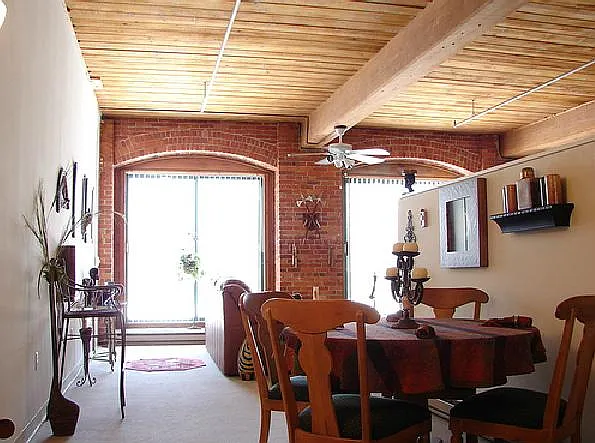 Building Photo 5
