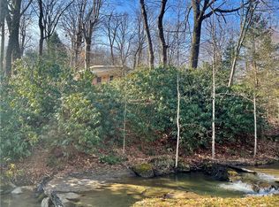 220 Hawkins Hollow Rd, Connellsville, PA