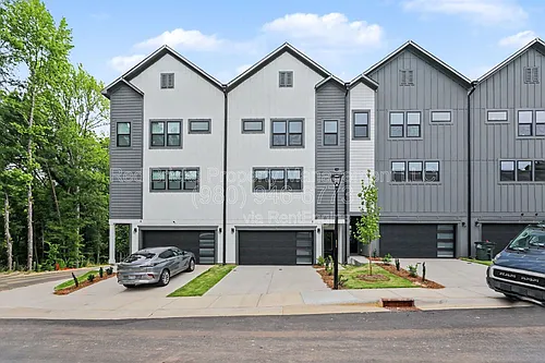 7924 Sansom Cir Photo 1