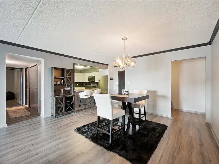 21438 Valley Forge Cir — Photo 4