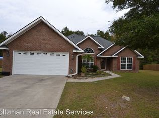 81 Barton Ct, Hinesville, GA 31313