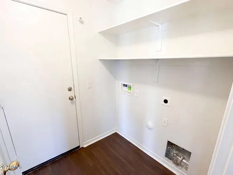 13976 W Port Royale Ln — Photo 14
