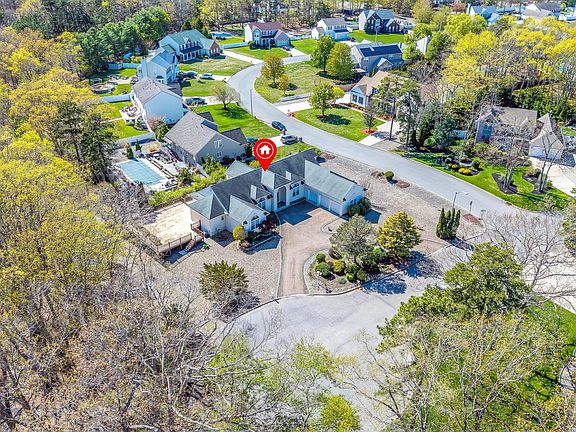 3rd image of 199 Royal Oaks Dr