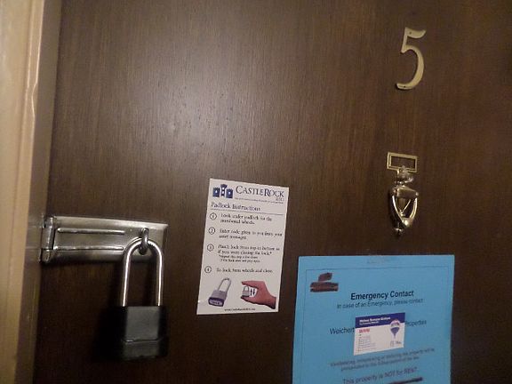 3rd image of 2214 Country Club Dr APT 5