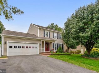 3811 Appaloosa Dr, Woodbridge, VA 22192