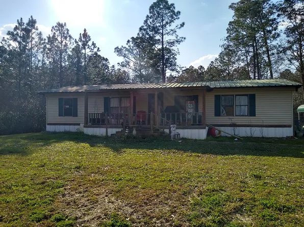 521 Sleepy Bear Rd, Norman Park, GA 31771