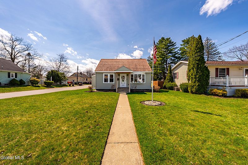 2nd image of 1887 Fiero Avenue