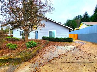 2343 Washington Pl, Cottage Grove, OR 97424