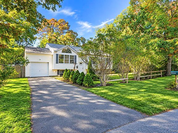 2nd image of 199 Commack Road