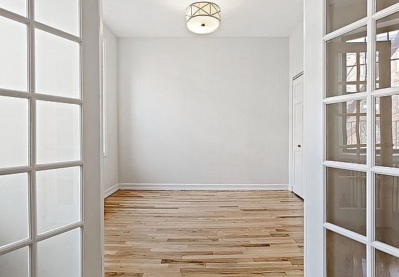 3rd image of 192 Sackett St APT 3F