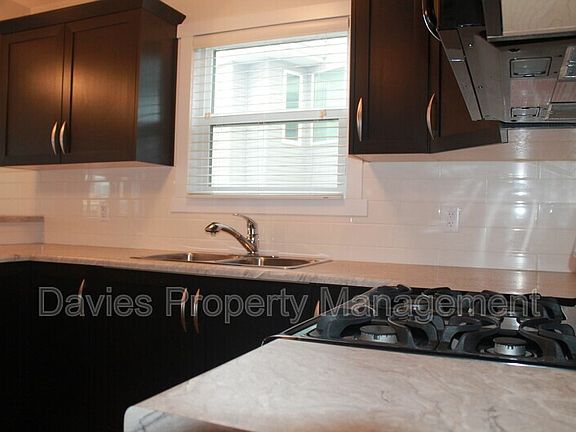 4th image of 1315 Adamson Dr SW #1