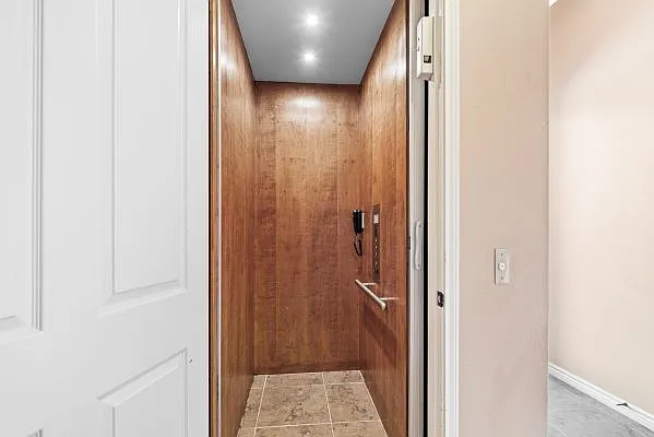 14910 Leeward Dr #702 — Photo 9