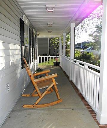 3rd image of 1364 Plantation Hills Dr