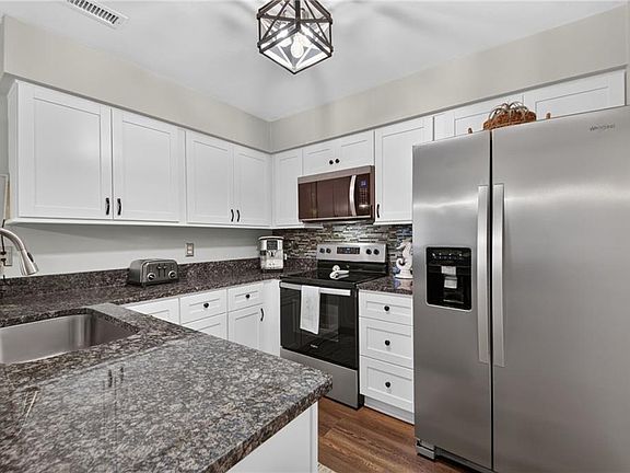 2nd image of 508 Pine Tops Ct