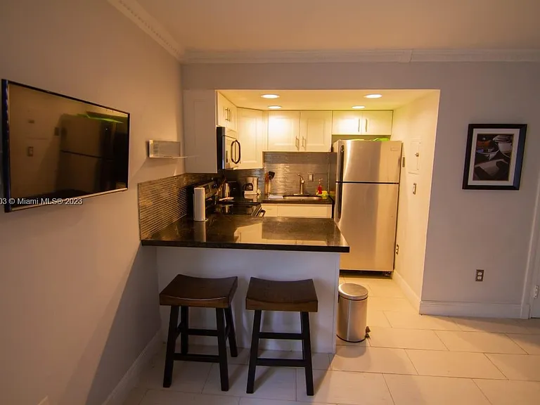 753 Michigan Ave #2C — Photo 16