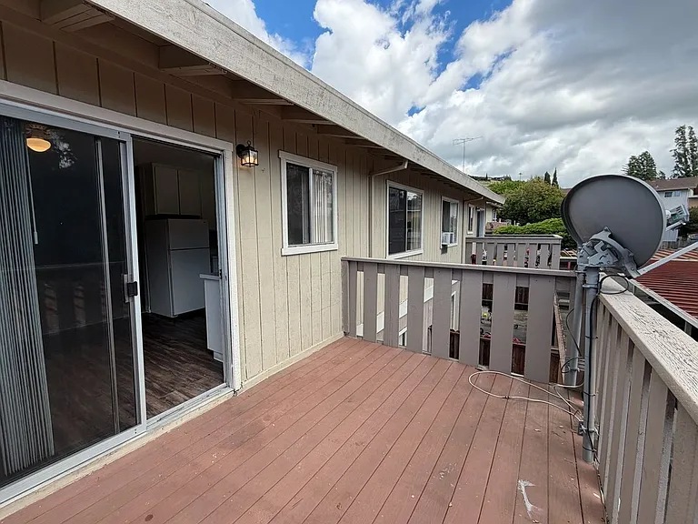 Sharis Apartments — Photo 128