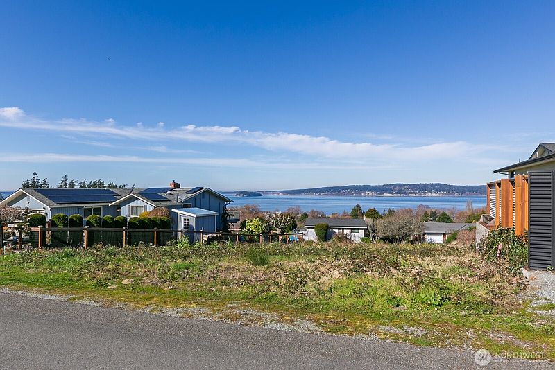 3rd image of 0 Gladstone Drive