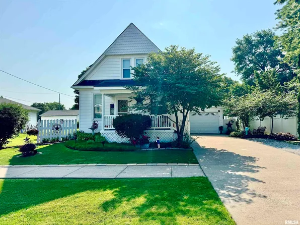 412 NE 3rd Ave, Aledo, IL 61231