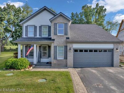 7425 Village Ct, Davisburg, MI, 48350