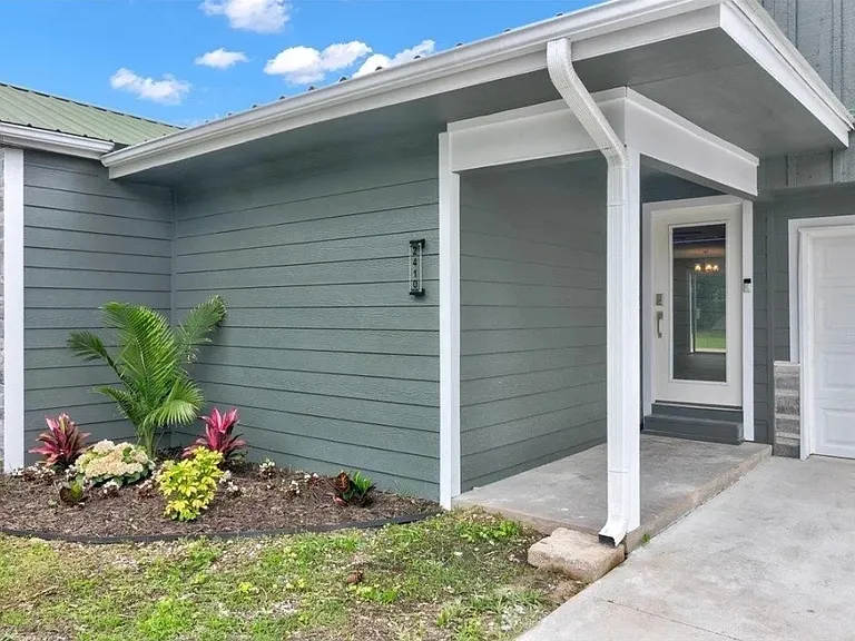 Granger Dr — Photo 9