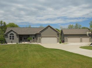 3086 W Maplehurst Dr, Roscommon, MI 48653