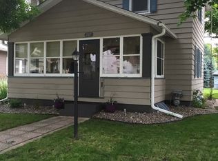 2815 Pershing Blvd, Clinton, IA 52732