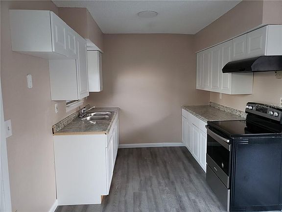2nd image of 5640 Silver Spur Dr #5640
