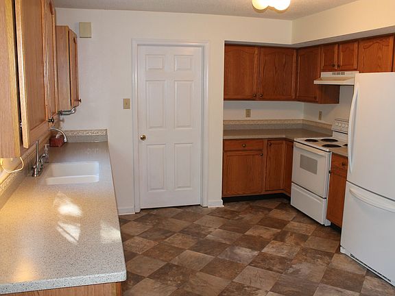 4th image of 7643 Sunflower Dr