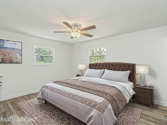 4th image of 10504 Blakewood Dr