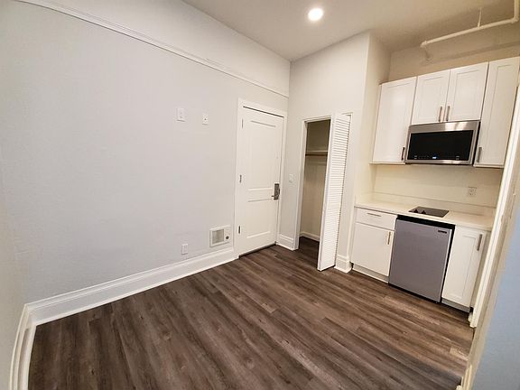 3rd image of 1500 California St #121