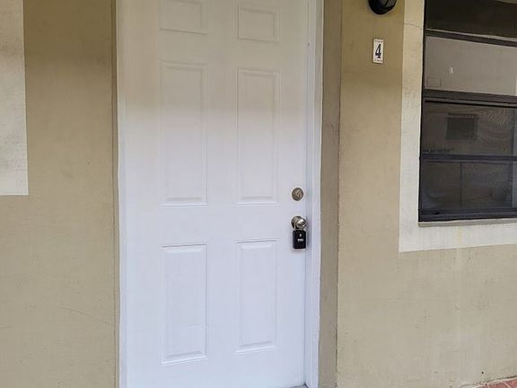 2nd image of 110 W 26th St #10267812