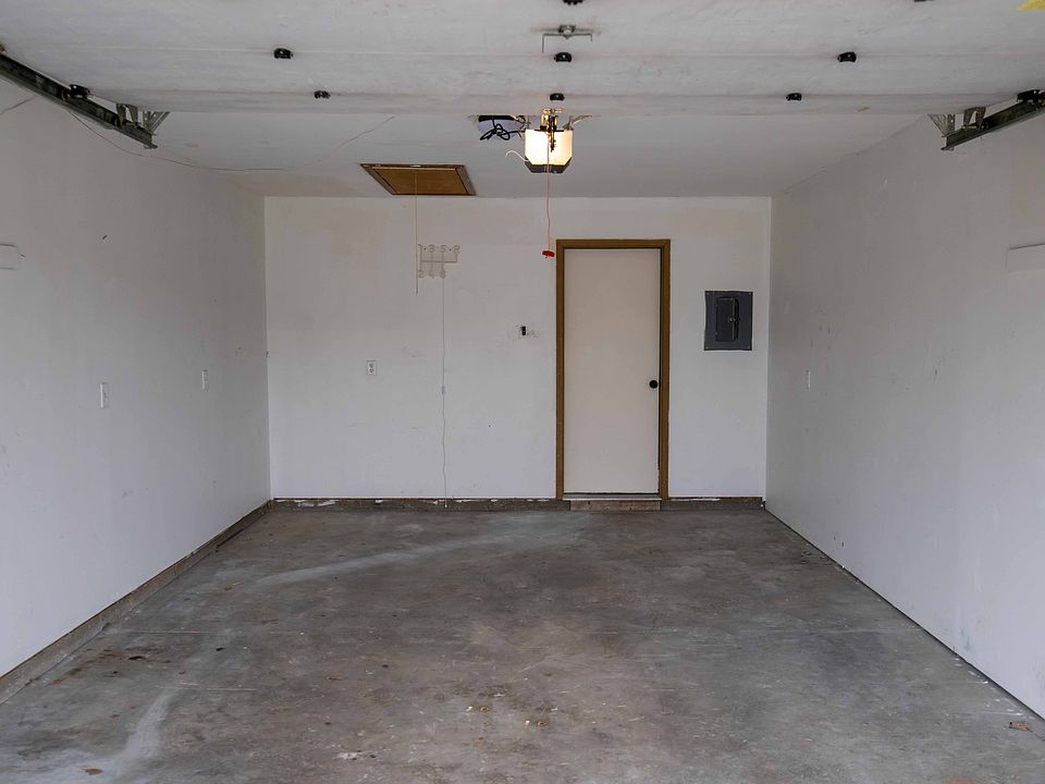 Single car Garage