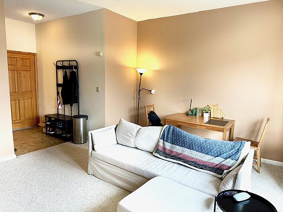 4th image of 4500 Chouteau Ave #B