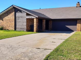 8033 NW 104th St, Oklahoma City, OK 73162