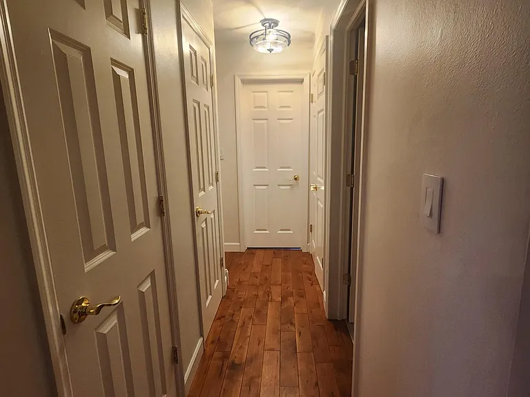 Willow Rd — Photo 17