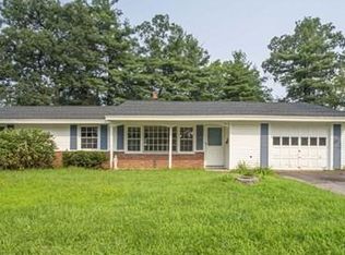 21 Sheila Dr, Bellingham, MA 02019