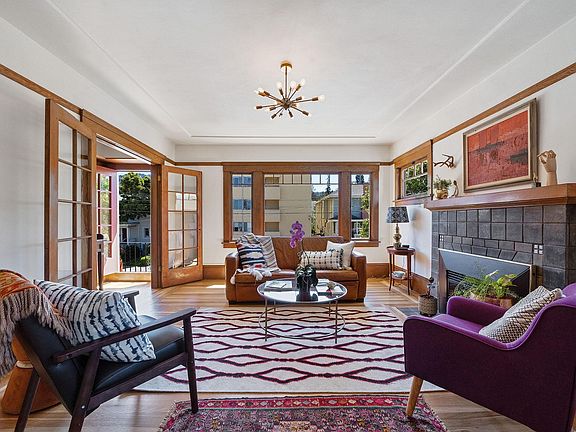 Spacious living room