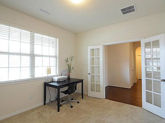 3rd image of 2813 Baywater Creek Ln