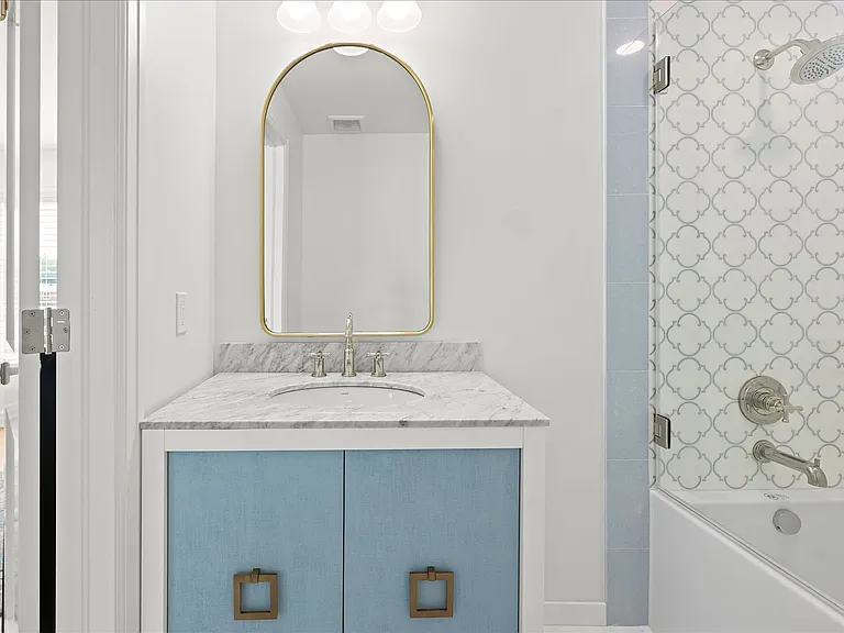 6521 Avondale Dr — Photo 28